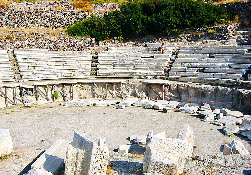 Den antika teatern nära Klima och Tripiti på ön Milos i Kykladerna.