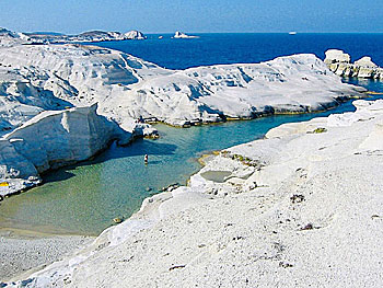 Sarakiniko beach på Milos.
