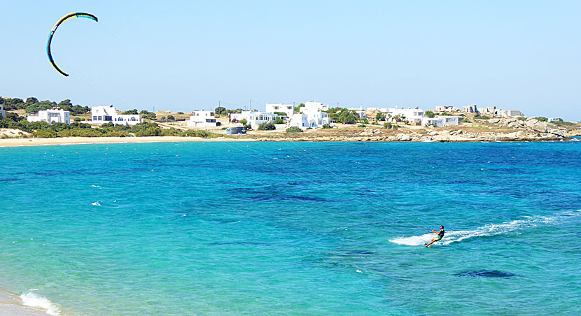 Kitesurfare vid Mikri Vigla beach. Naxos.