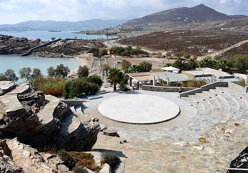 Amfiteatern som ligger ovanför Monastiri beach på Paros. 