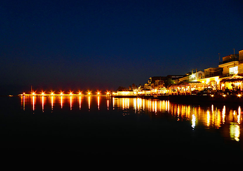 Hamnen och hamnpromenaden i Koroni i Messinien på sydvästra Peloponnesos.