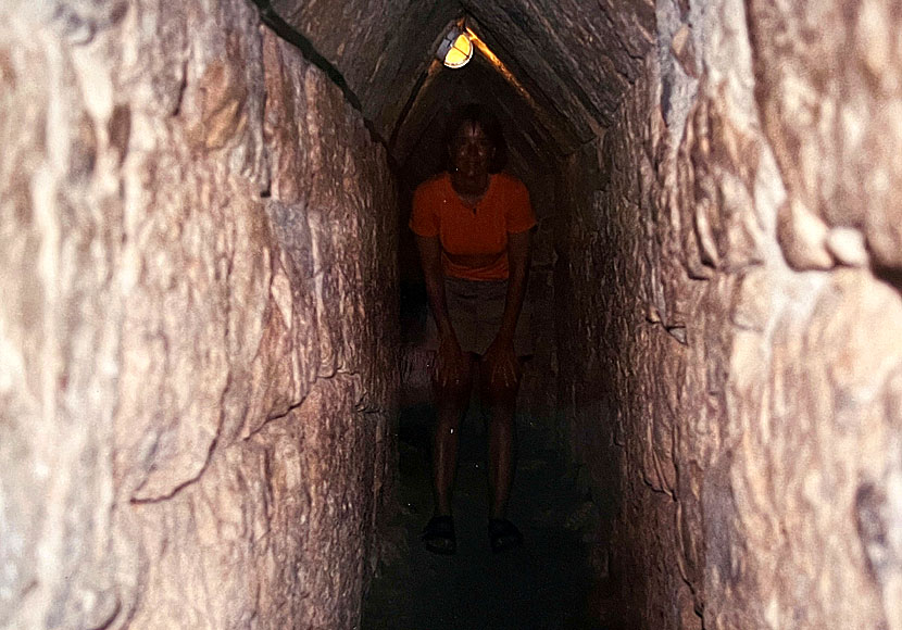 Eupalinos vattentunnel ovanför Pythagorion är inget för personer som lider av klaustrofobi. 