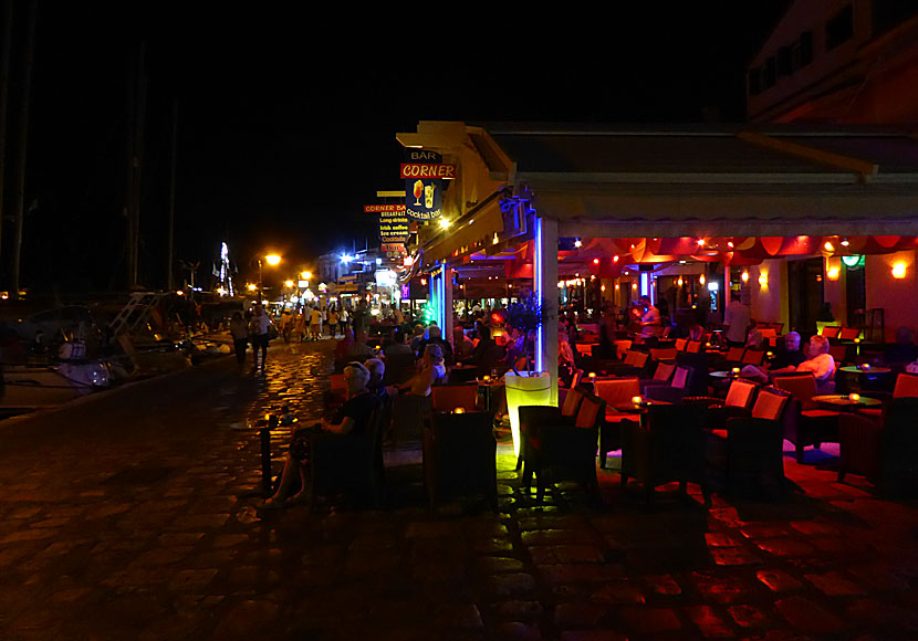 Barer och restauranger i  Pythagorion på Samos.
