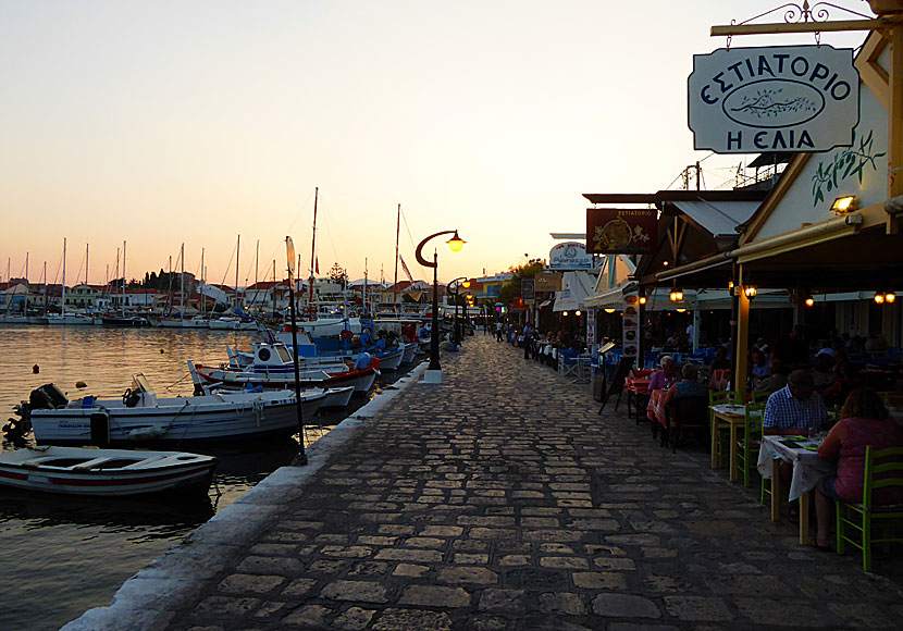 Restaurant Elia på hamnpromenaden i Pythagorion på Samos.