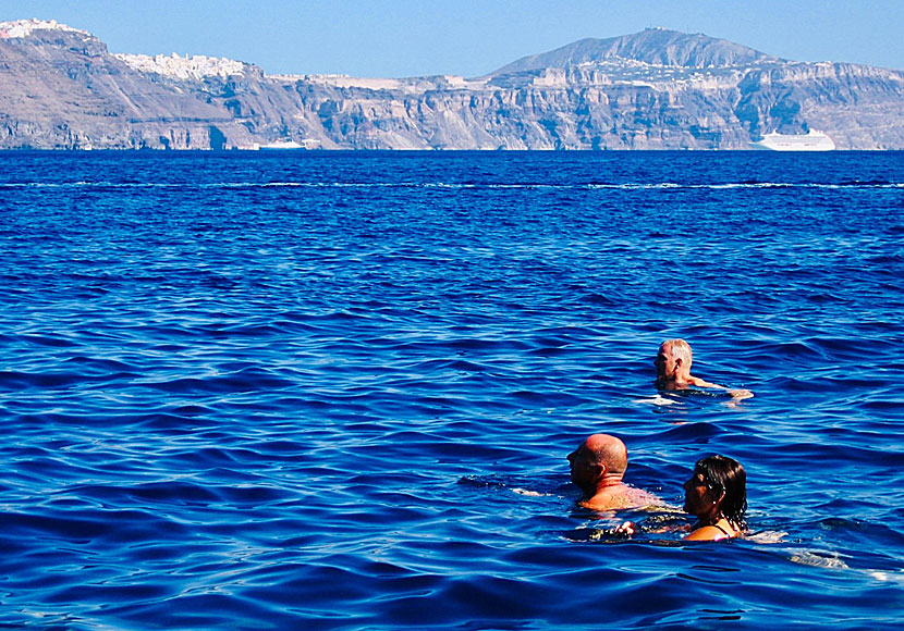 På Santorini kan du dyka och snorkla ovanför den sjunkna staden Atlantis.