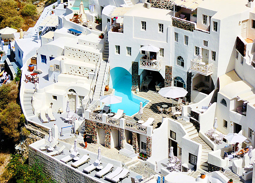 Boka bra hotell och pensionat med pool i Oia på Santorini.
