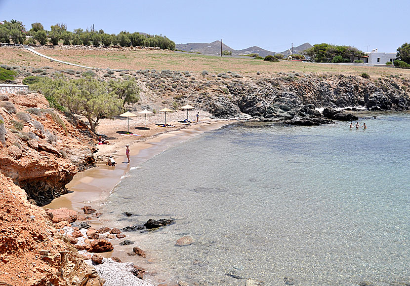 Syros bästa stränder. Kokkina beach.  