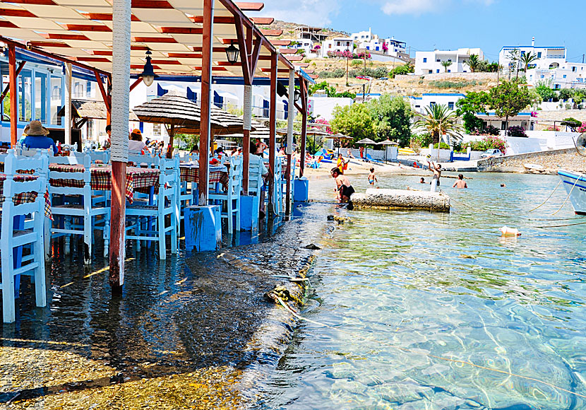 Taverna Niriides i Achladi på Syros.