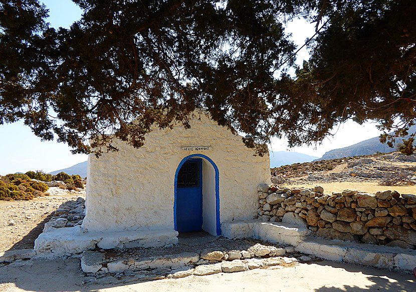 Kapellet Agios Ioannis church n&auml;ra Livadia p&aring; Tilos.