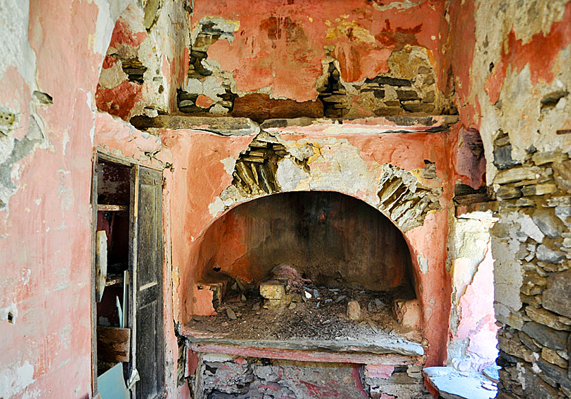 Bageri i den ödelagda byn Monastiria på Tinos.