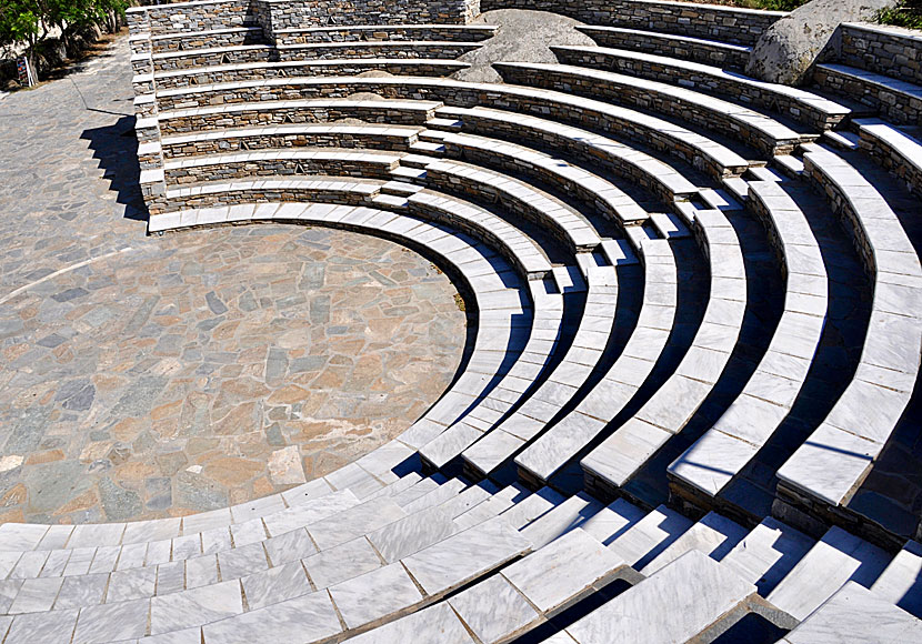 Amfiteatern i Volax har 350 sittplatser. 