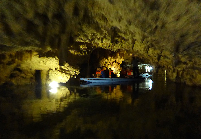 Diros caves söder om Aeropoli i Mani på sydvästra delen av Peloponessos.