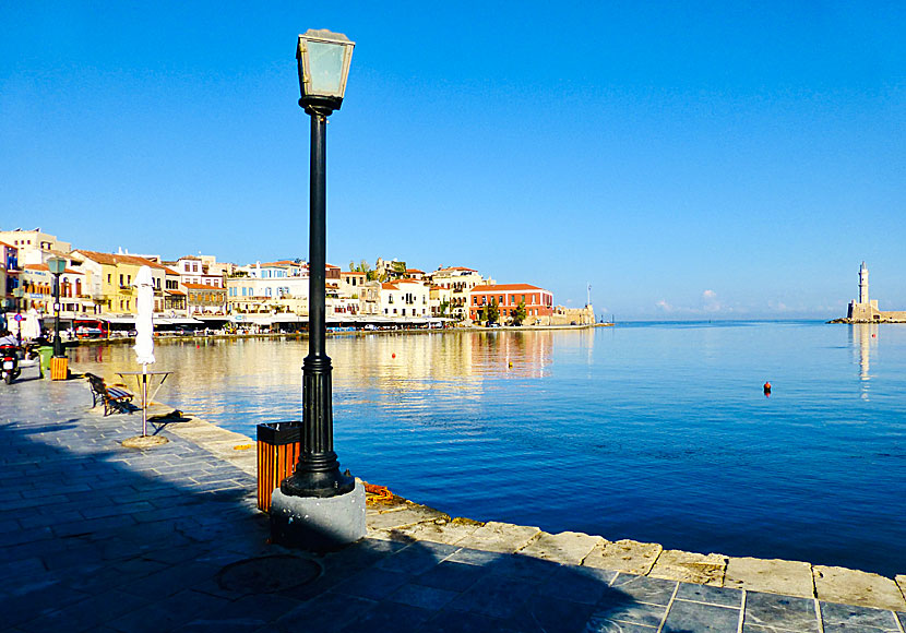 Venetianska hamnen i Chania och i Rethymnon på Kreta.