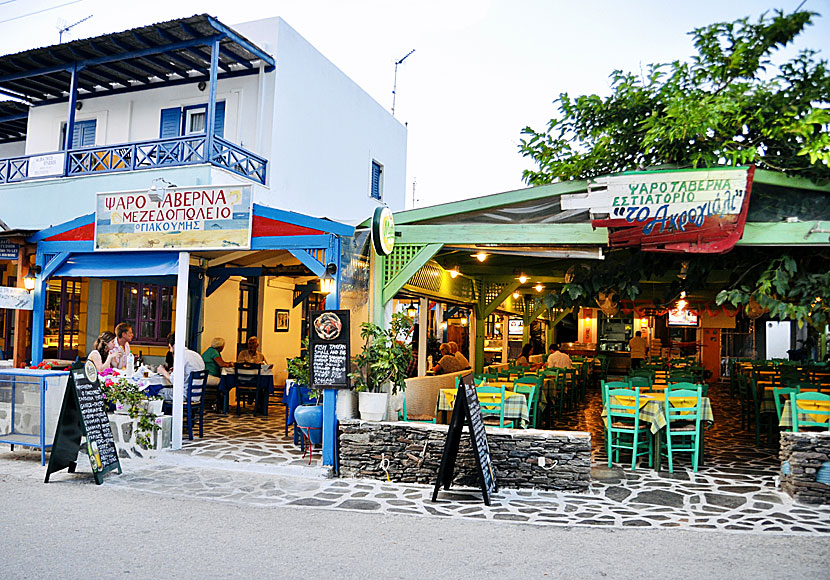 Bra restauranger och tavernor ibyn  Batsi på Andros i Grekland.