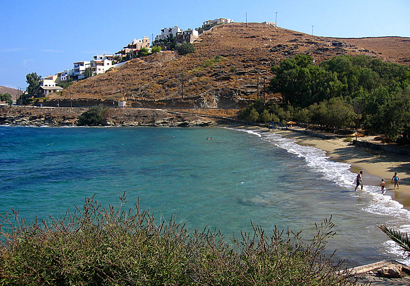 Gialiskari beach mellan Korissia och Vourkari på Kea anses av många vara öns bästa strand. 