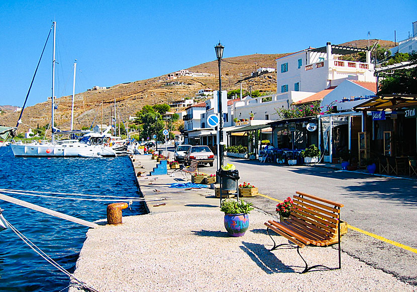 I den lilla byn Vourkari på ön Kea i Grekland finns flera mysiga tavernor och segelbåtar. 