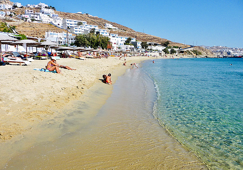 Agios Stefanos beach är den bästa stranden nära Mykonos stad.