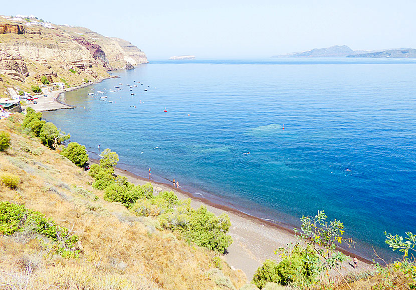 Caldera beach är en av de minst kända stränderna på Santorini.