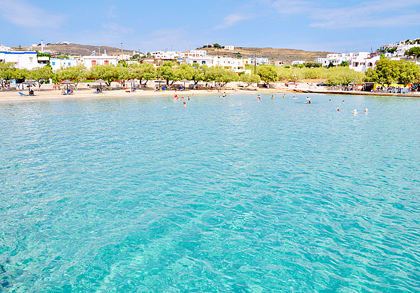 Azolimnos beach är en av många barnvänliga stränder på Syros.