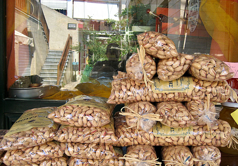Pistagenötter växer på Egina och är mycket goda.