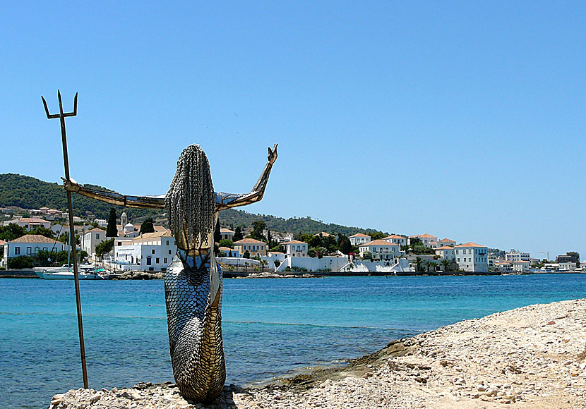 Skulpturparken ligger efter Palio Limani på ön Spetses. Missa inte. 