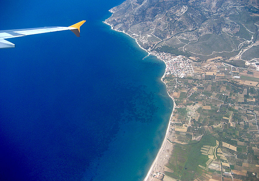Att landa på Samos flygplats i Pythagorion och öluffa i Dodekaneserna. 