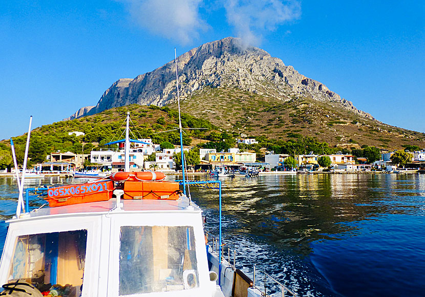 Båtresan mellan Telendos och Kalymnos tar bara fem minuter och kostar några  Euro.