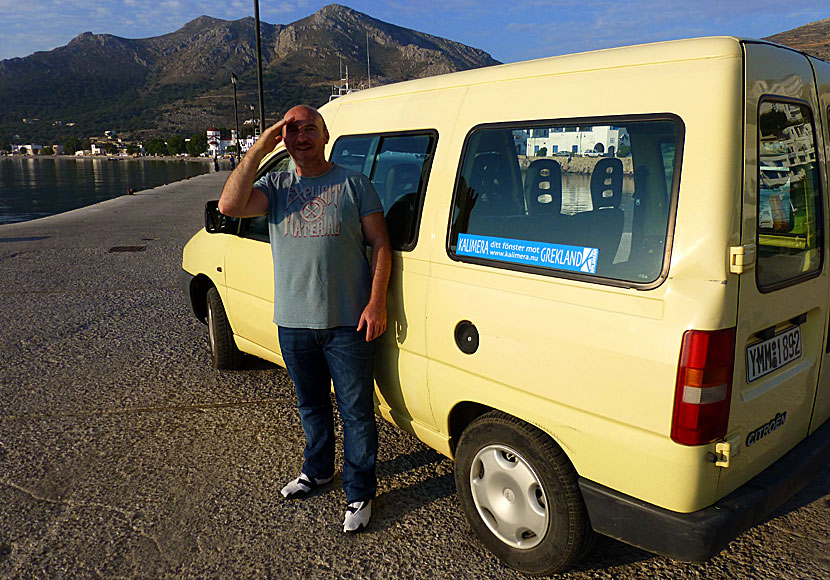 Mike från Annas Studios i Livadia på Tilos skjutsar alltid sina gäster med bil till och från hamnen.