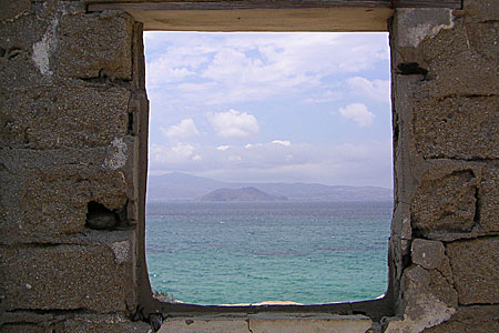 Utsikt från gammal ruin före Plaka på Naxos. 