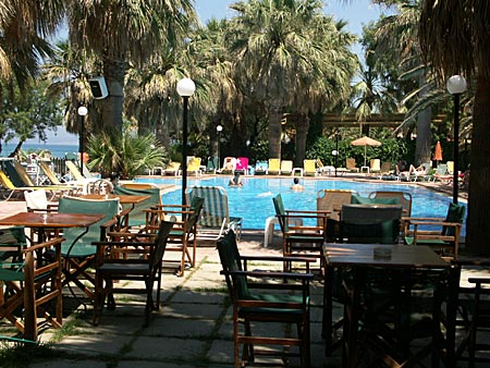 Poolbaren i Agia Marina på Kreta.
