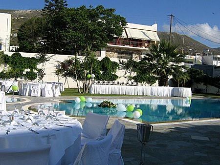 Dopkalas förbereds på Hotell Polos på Paros.