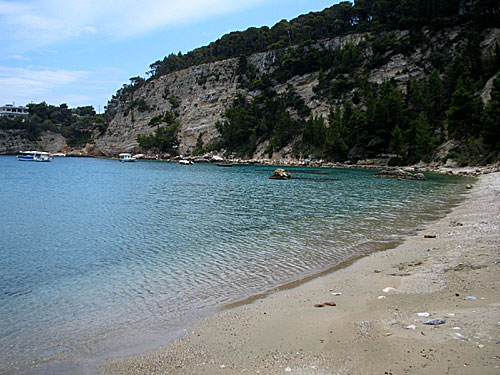 Stranden i Patitiri på Alonissos.