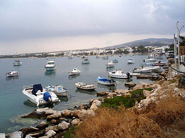 Småbåtshamnen i Aliki Paros.