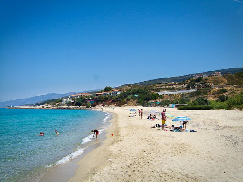 Glest befolkad strand, Armenistis. Ikaria.