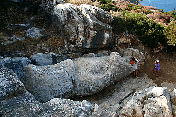 Korusstatyn utanför Apollonia var av en imponerande storlek Naxos.