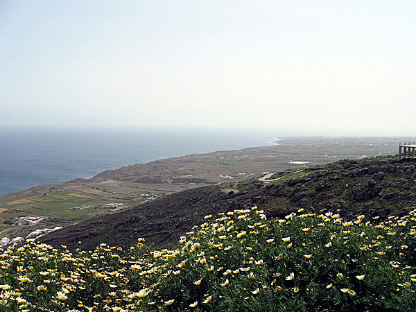 Utsikt söderut. Santorini.