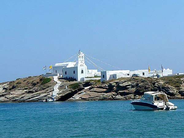 Chrysopigi. Sifnos.