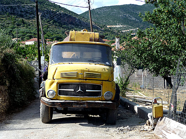 Vägar på Kalamos i Grekland.