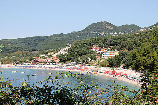 Utsikt över Valtos beach i Parga.