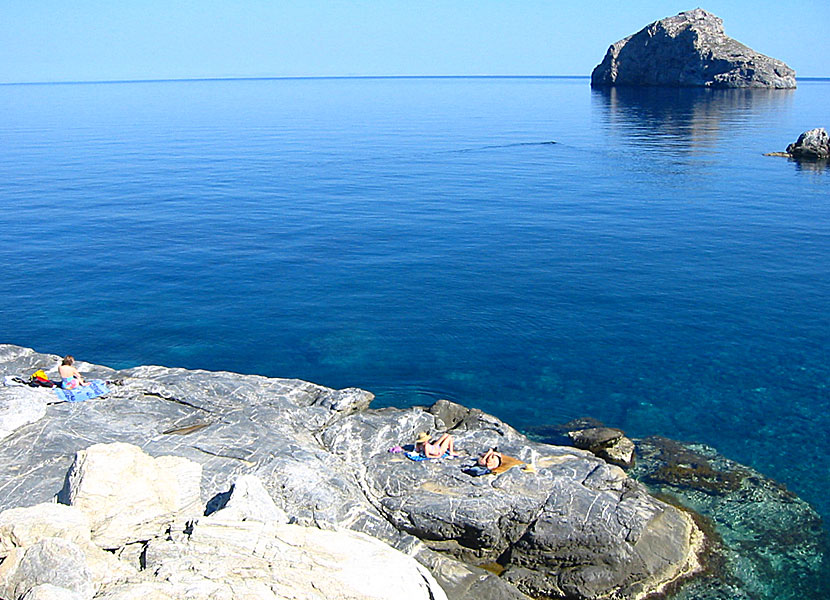 Klippbadet Agia Anna på Amorgos i Grekland.